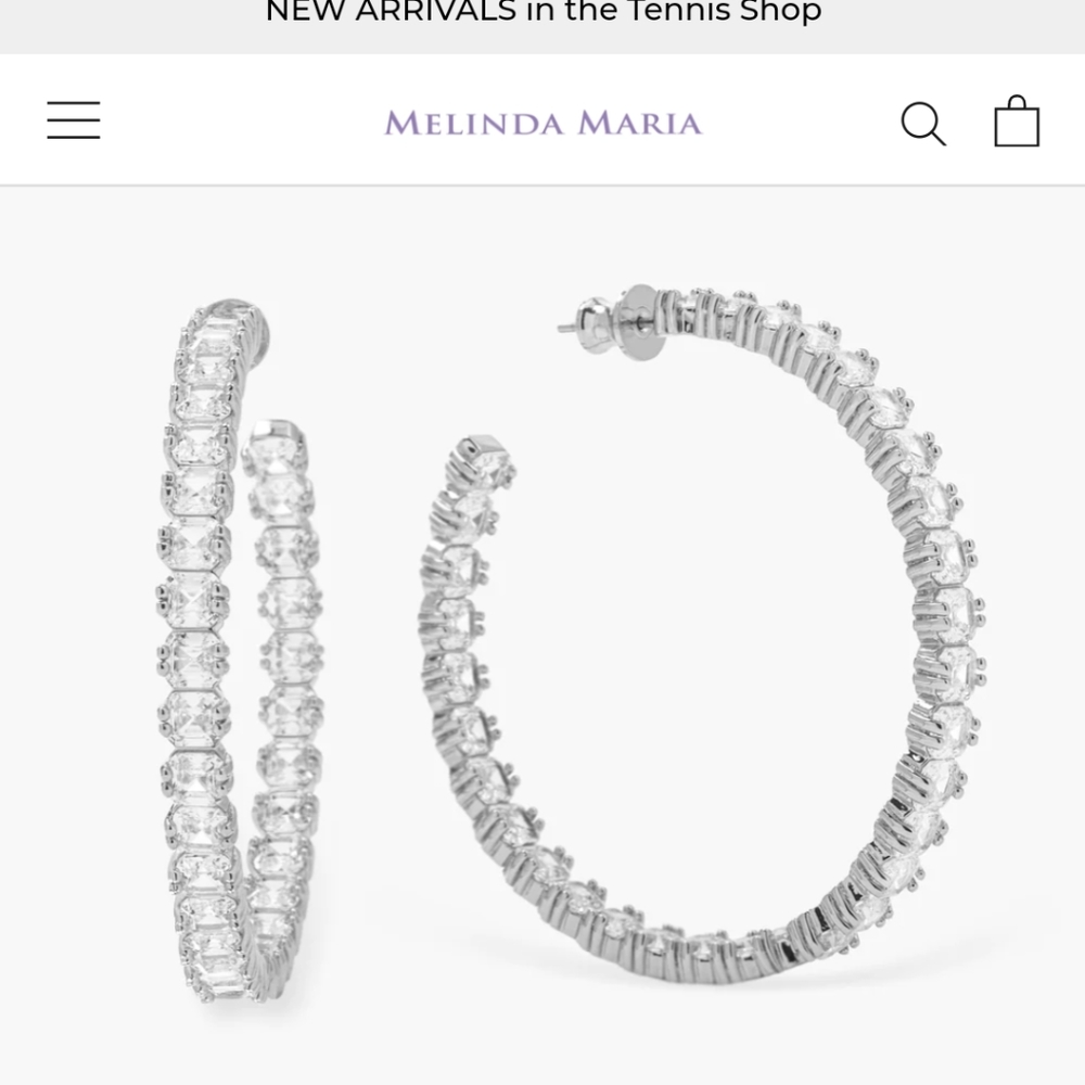 The Queen's hoops 2"